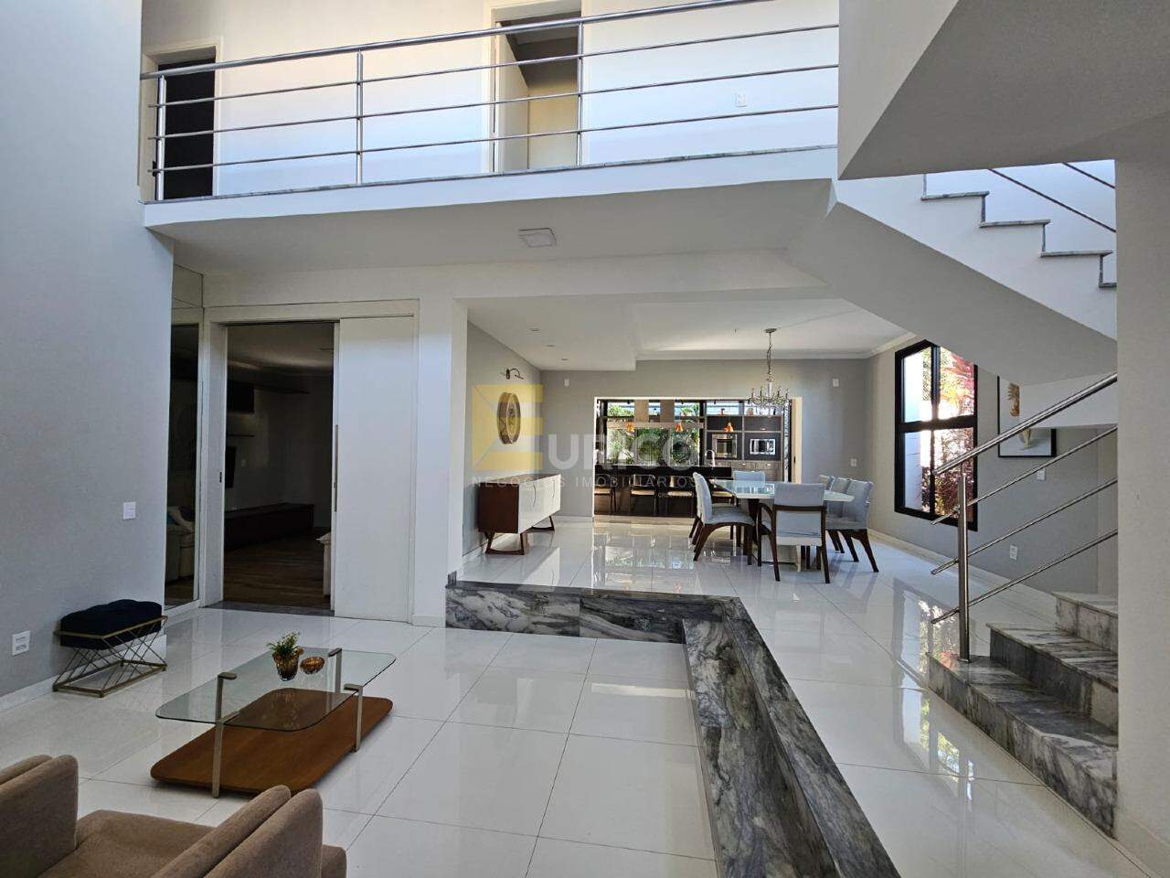 Casa em condomínio para aluguel no Condomínio Vivenda das Quaresmeiras em Valinhos/SP: 