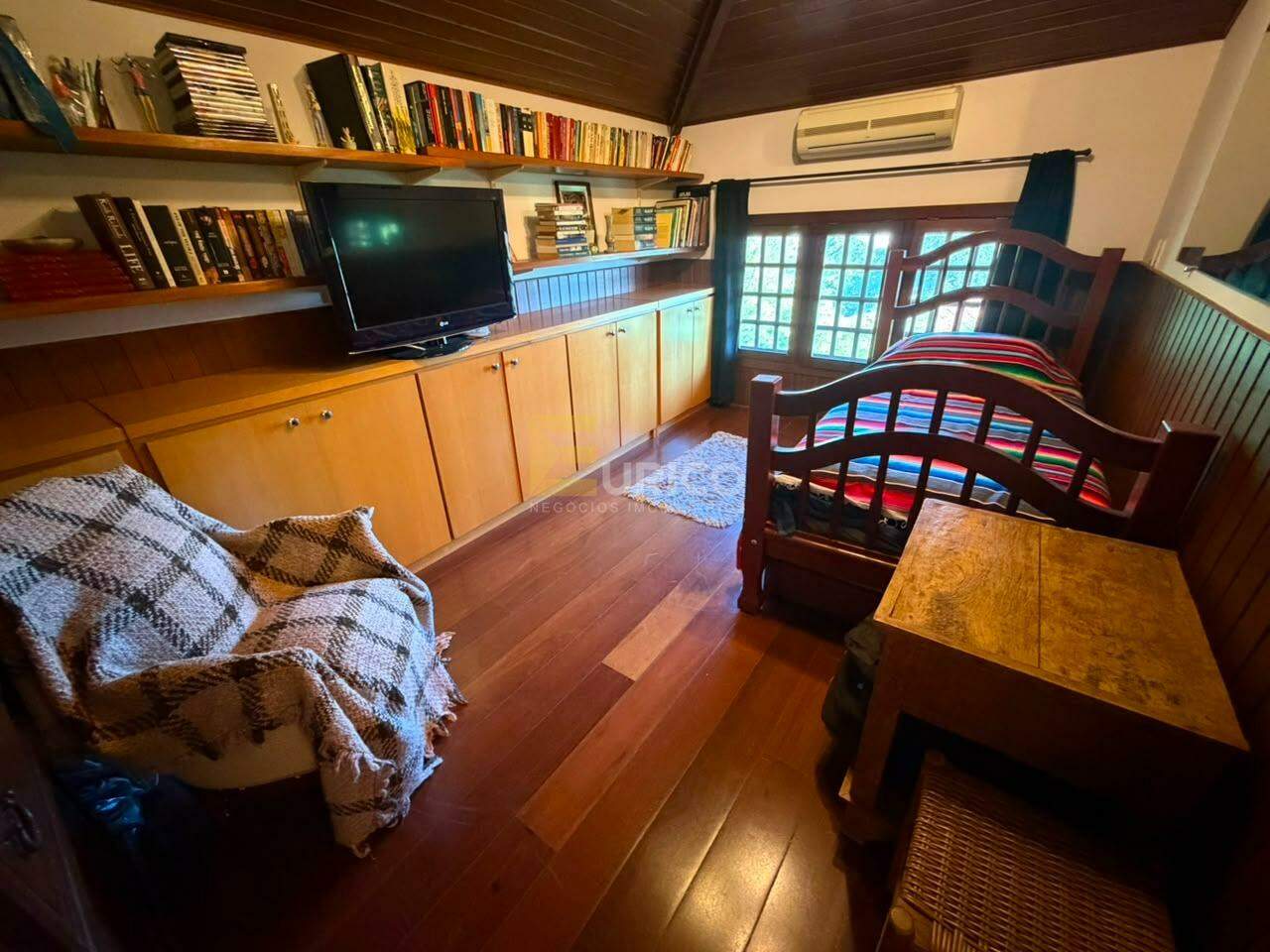 Casa em condomínio à venda no Condomínio Estância Marambaia em Vinhedo/SP: