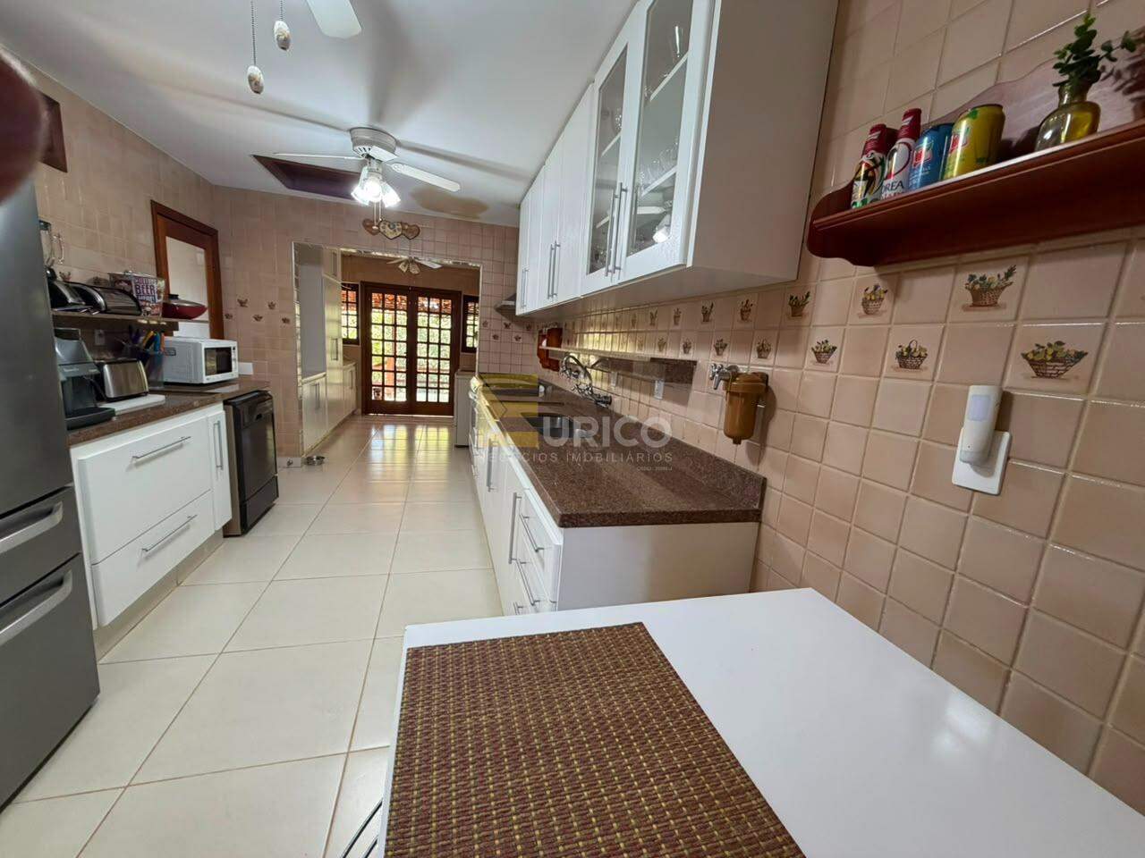 Casa em condomínio à venda no Condomínio Estância Marambaia em Vinhedo/SP: