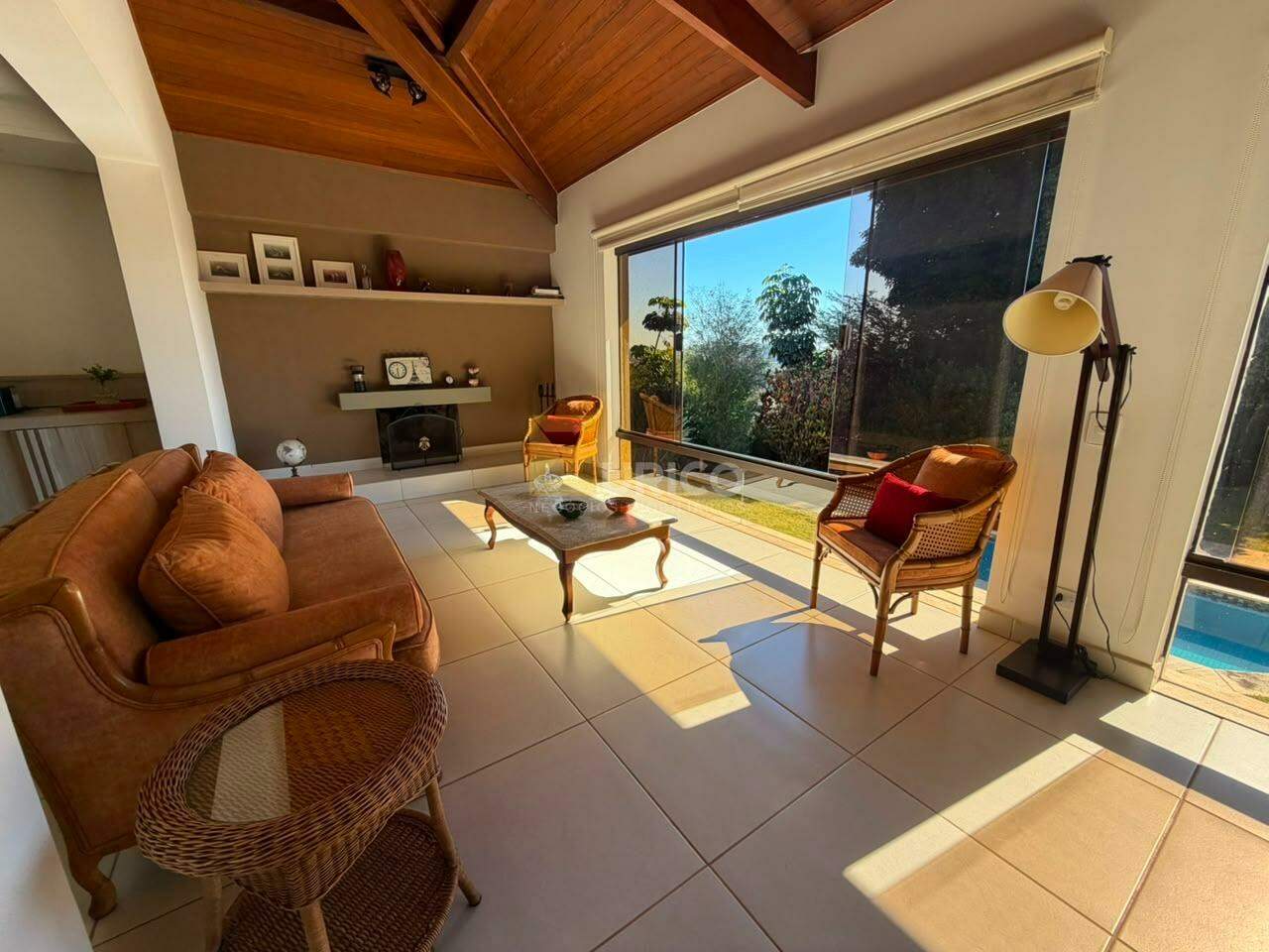 Casa em condomínio à venda no Condomínio Estância Marambaia em Vinhedo/SP: