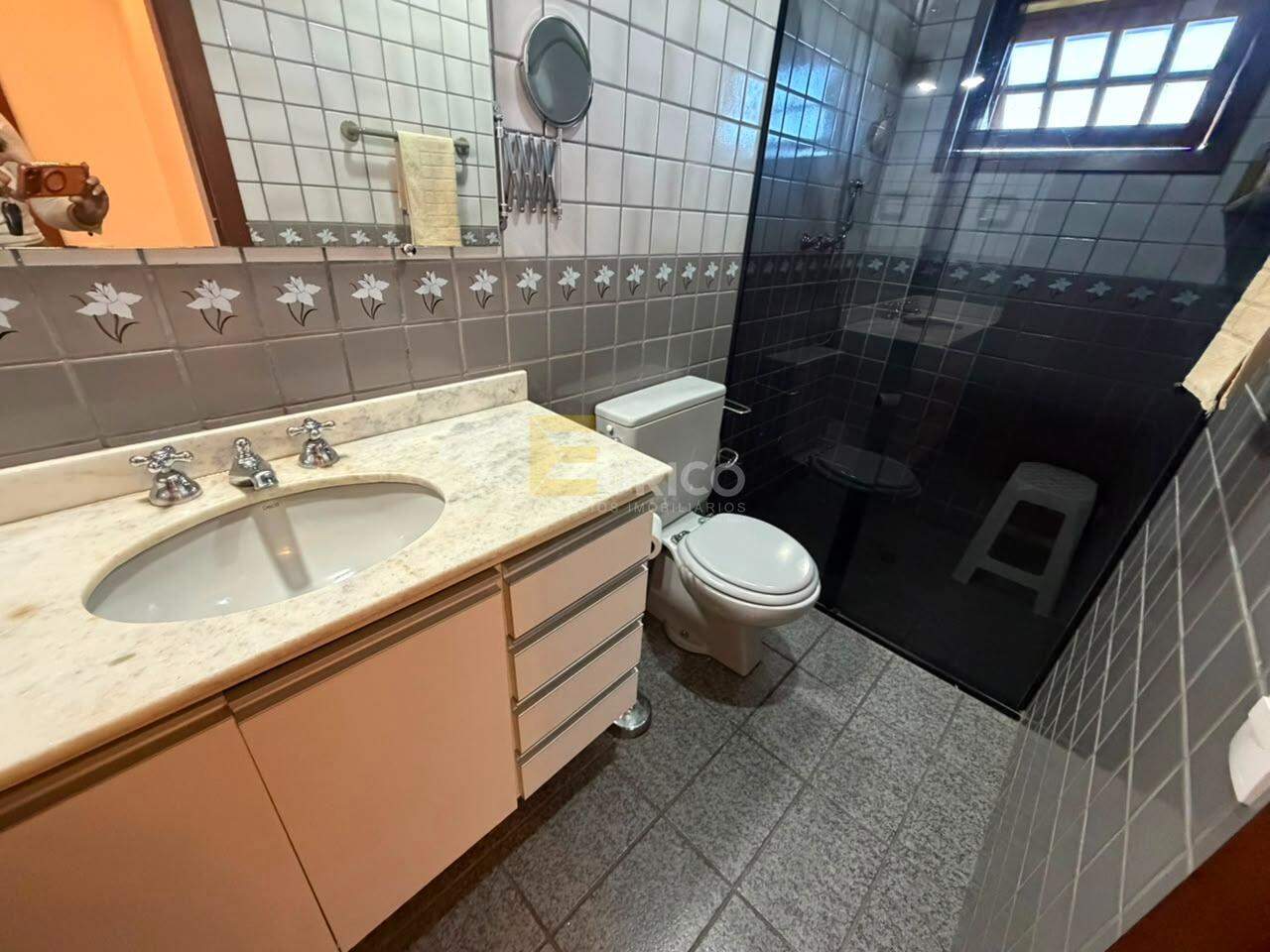 Casa em condomínio à venda no Condomínio Estância Marambaia em Vinhedo/SP: