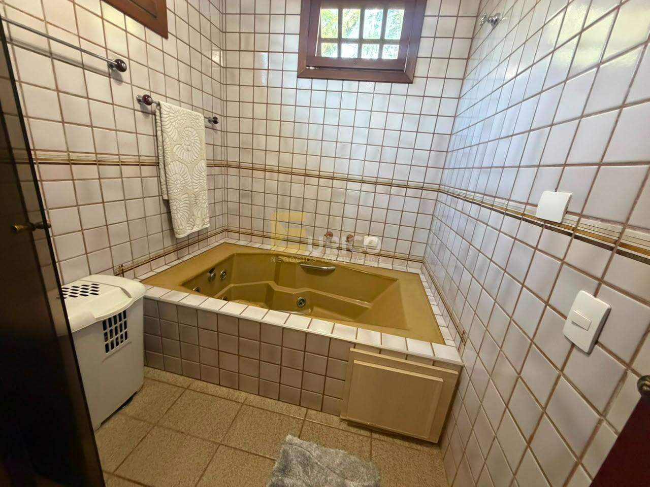 Casa em condomínio à venda no Condomínio Estância Marambaia em Vinhedo/SP:
