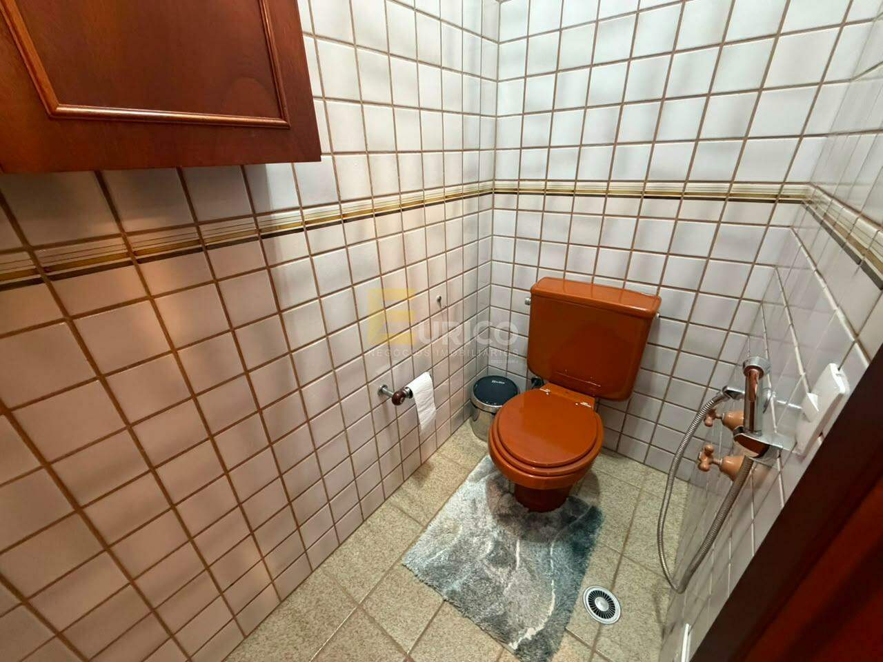 Casa em condomínio à venda no Condomínio Estância Marambaia em Vinhedo/SP: