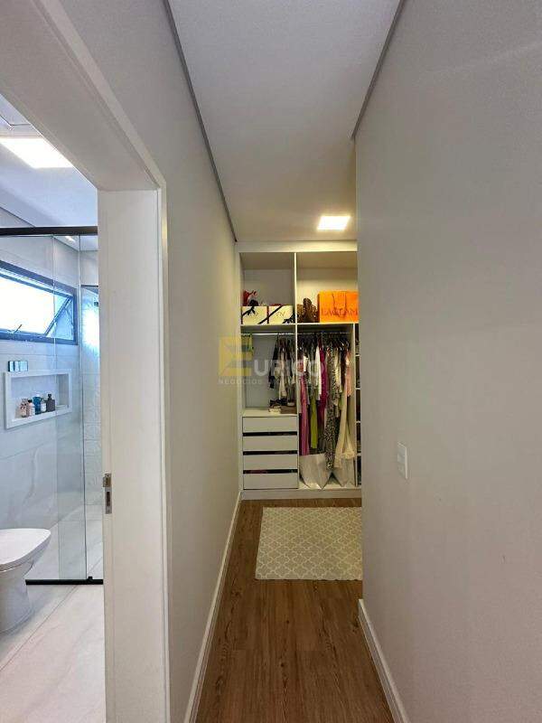 Casa em condomínio à venda no Residencial Vivenda das Pitangueiras em Valinhos/SP: