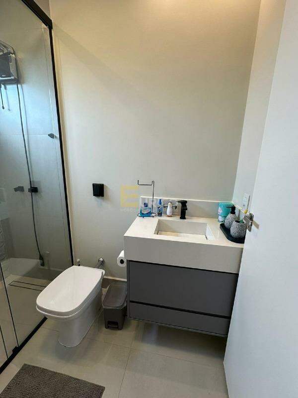 Casa em condomínio à venda no Residencial Vivenda das Pitangueiras em Valinhos/SP: