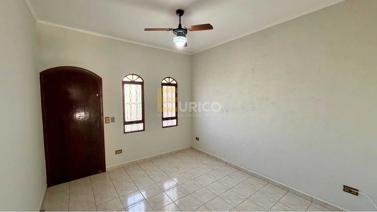 Casa à venda no Centro em Vinhedo/SP: 