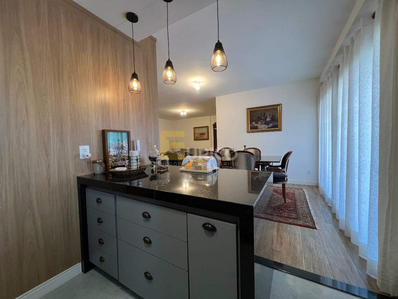 Apartamento à venda no Condomínio Edifício Lux Residence em Valinhos/SP: