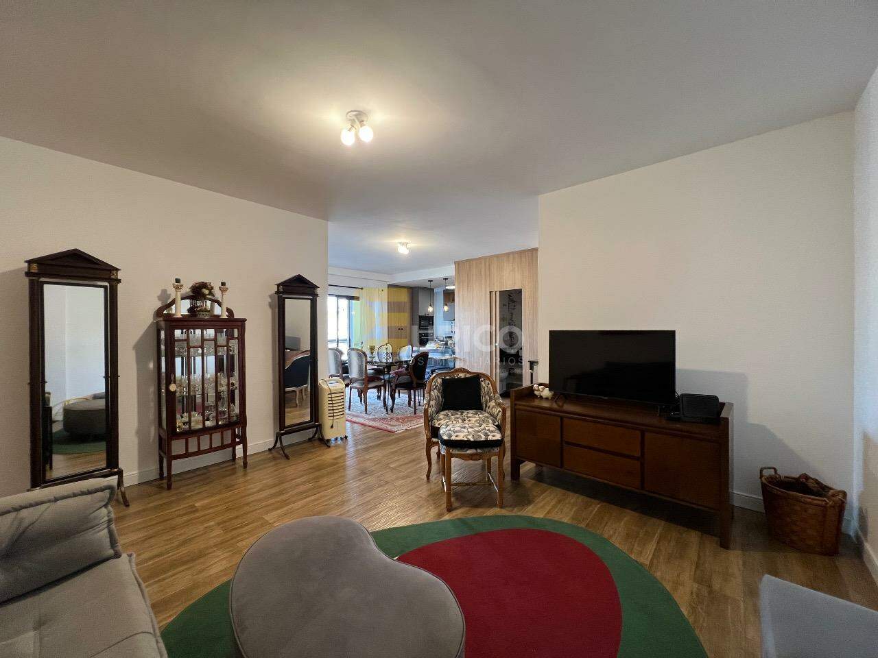 Apartamento à venda no Condomínio Edifício Lux Residence em Valinhos/SP: