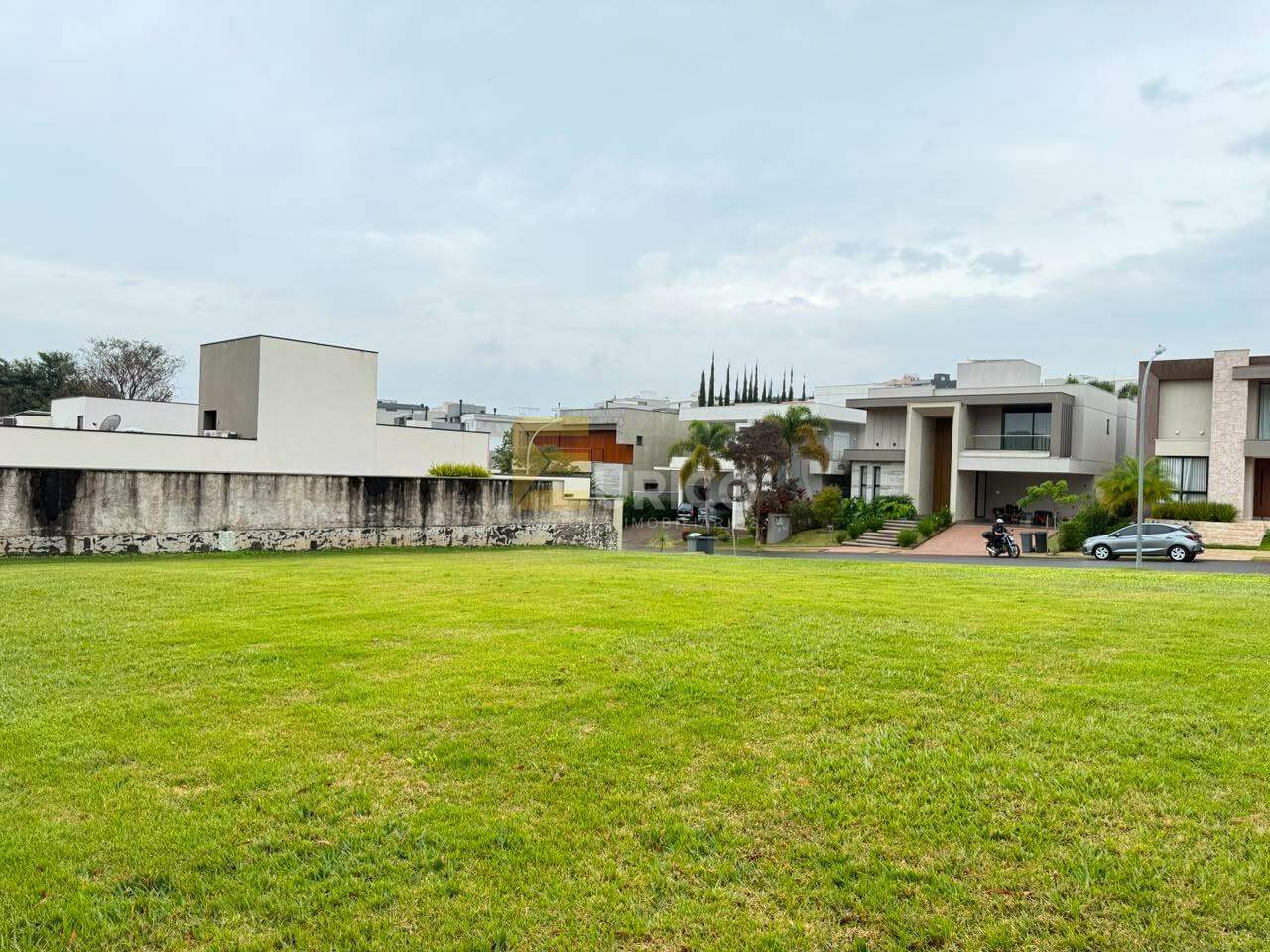 Terreno em Condomínio à venda no Condomínio Alphaville Dom Pedro 3 em Campinas/SP: