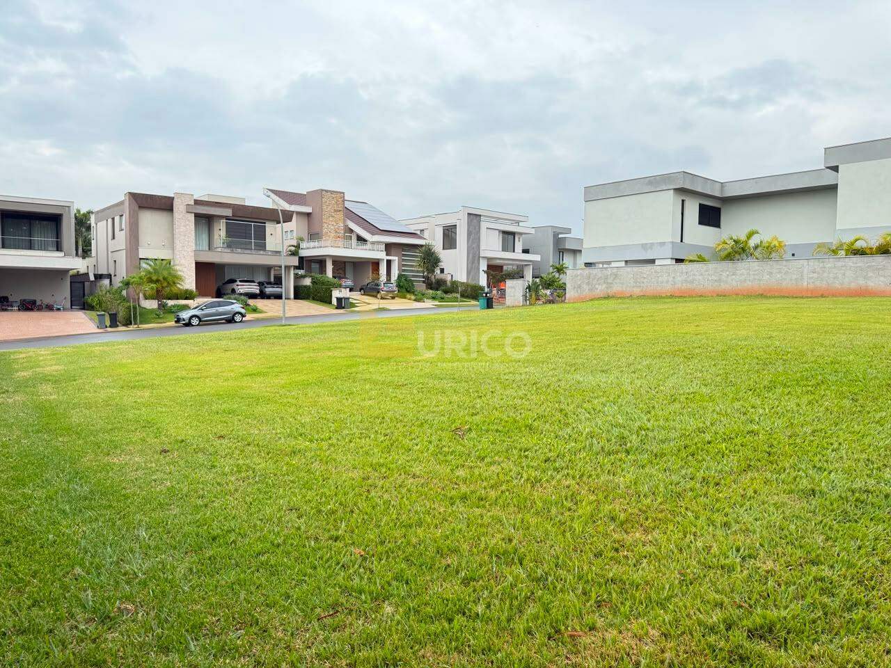 Terreno em Condomínio à venda no Condomínio Alphaville Dom Pedro 3 em Campinas/SP: 