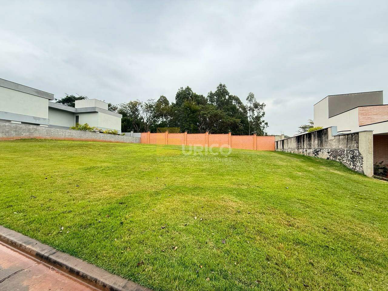 Terreno em Condomínio à venda no Condomínio Alphaville Dom Pedro 3 em Campinas/SP: