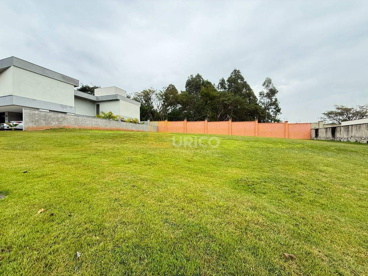 Terreno em Condomínio à venda no Condomínio Alphaville Dom Pedro 3 em Campinas/SP:
