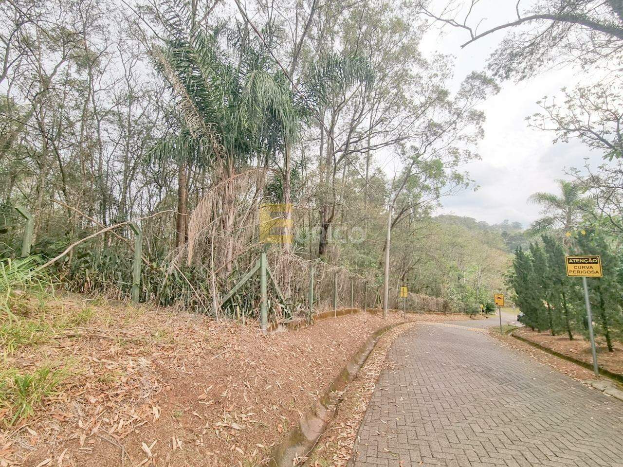 Terreno em Condomínio à venda no Condomínio Vale da Santa Fé em Vinhedo/SP: 