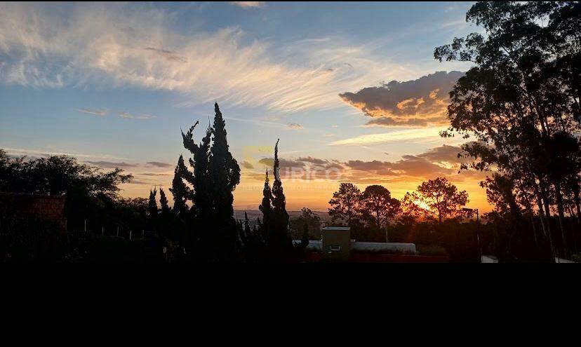 Casa em condomínio à venda no Observatório em Vinhedo/SP: 