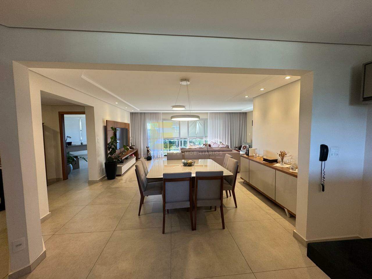 Apartamento à venda no Condomínio Residencial Portal do Quiririm em Valinhos/SP: 