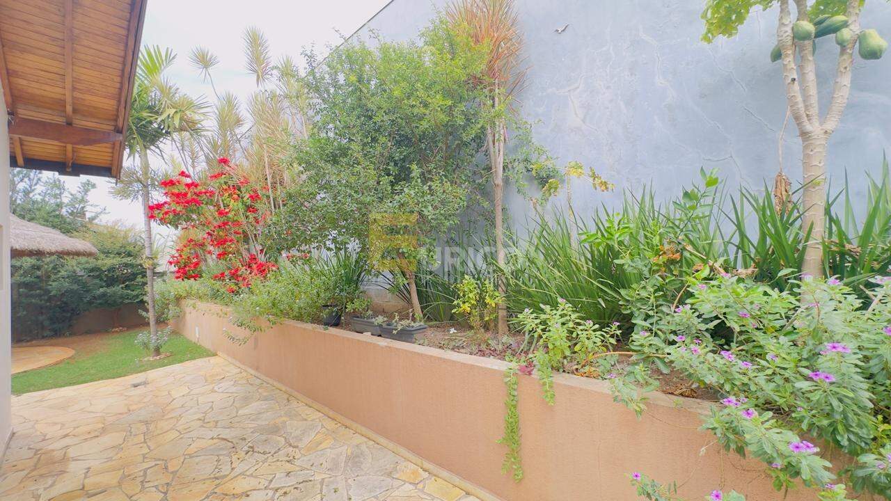 Casa em condomínio para aluguel no Condomínio Residencial Terras do Caribe em Valinhos/SP: