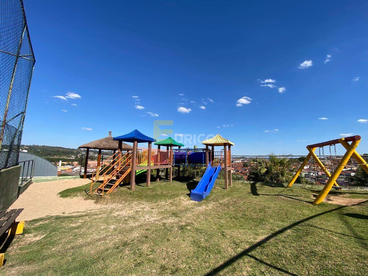 Apartamento à venda no Capela em Vinhedo/SP: playground