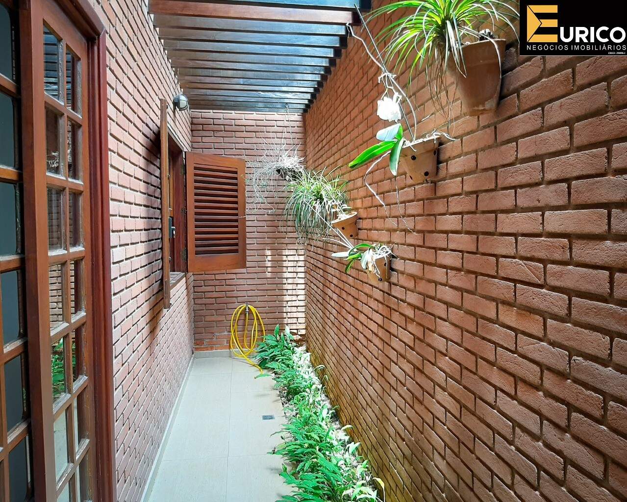 Casa para aluguel no Jardim Itália em Vinhedo/SP: Corredpr