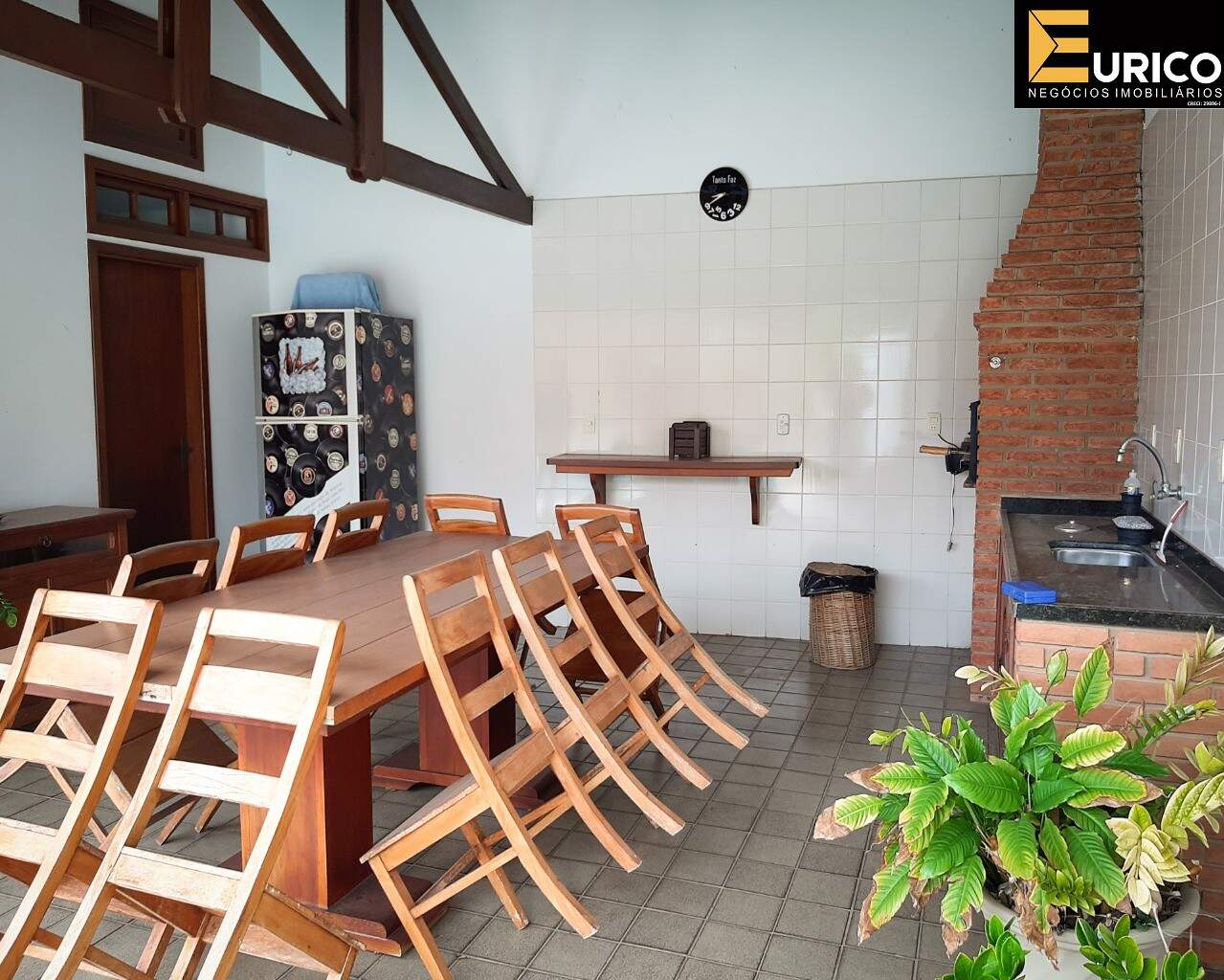 Casa para aluguel no Jardim Itália em Vinhedo/SP: Churrasqueira