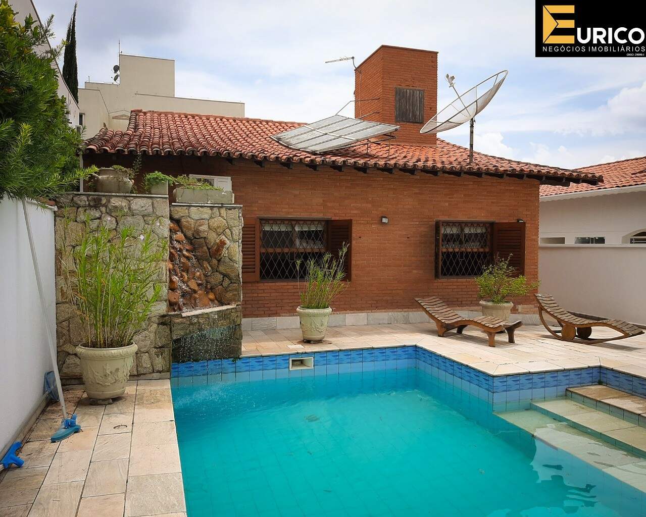 Casa para aluguel no Jardim Itália em Vinhedo/SP: Piscina