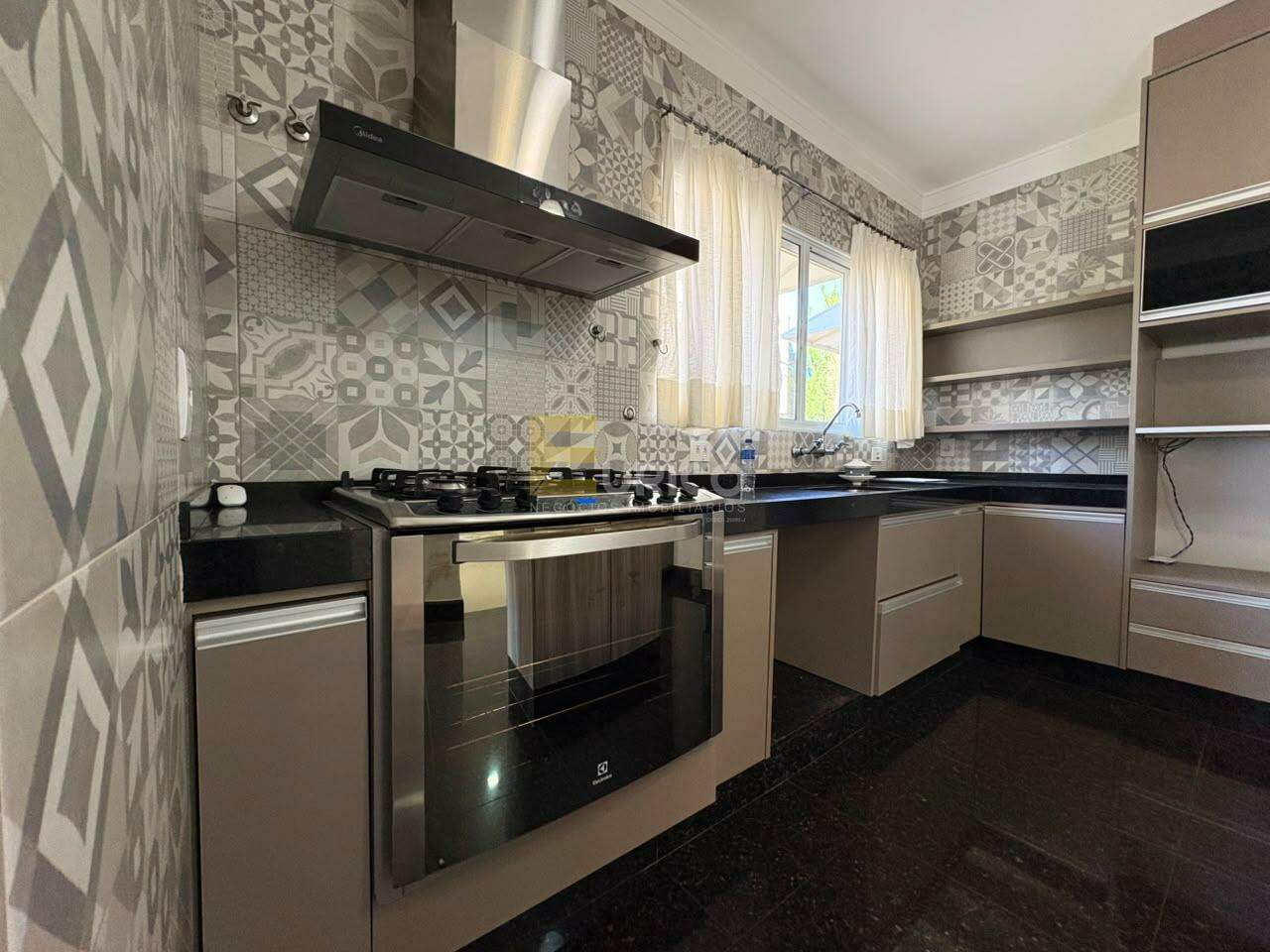 Casa em condomínio para aluguel no Cachoeira em Vinhedo/SP: COZINHA