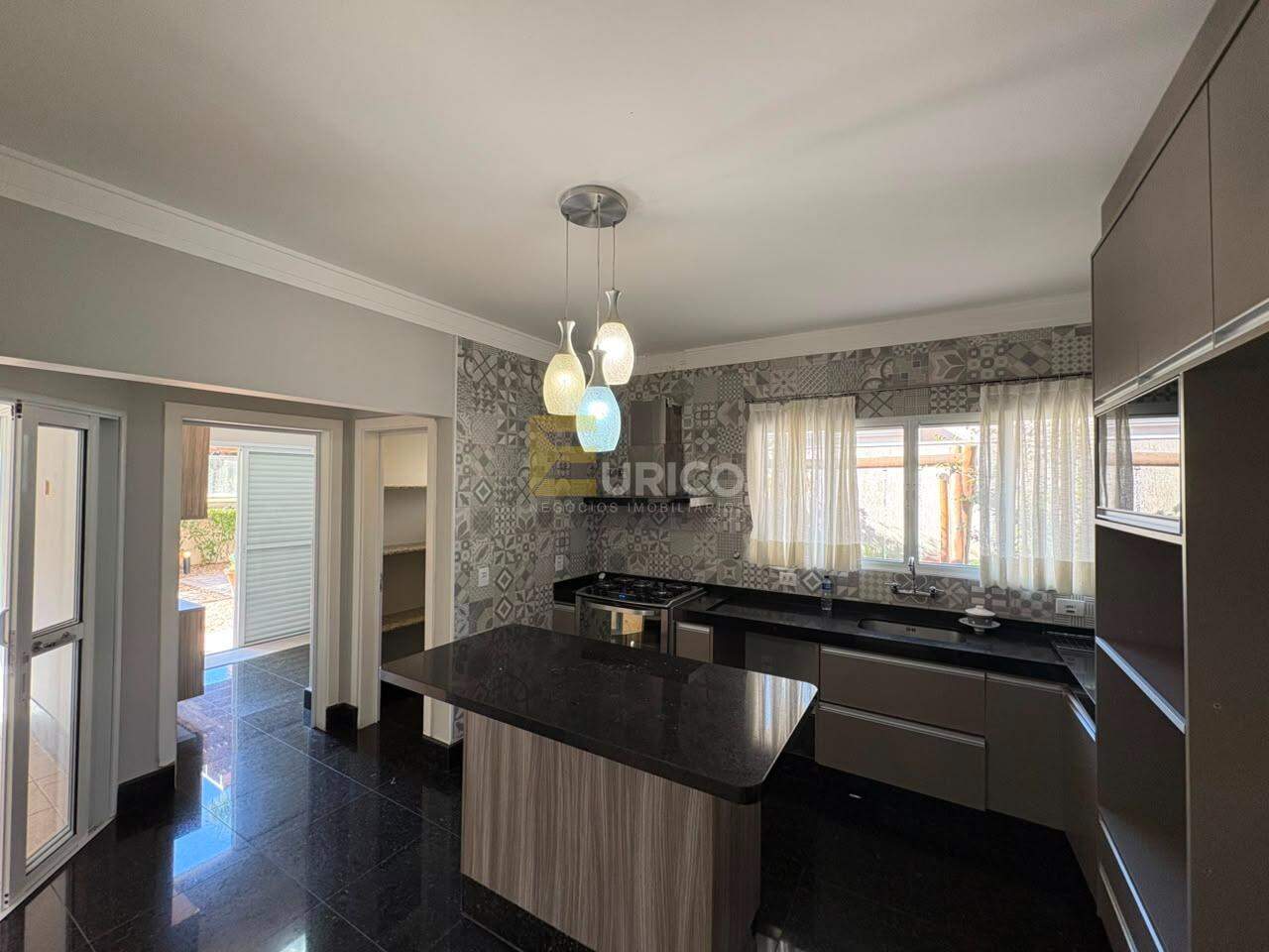 Casa em condomínio para aluguel no Cachoeira em Vinhedo/SP: COZINHA