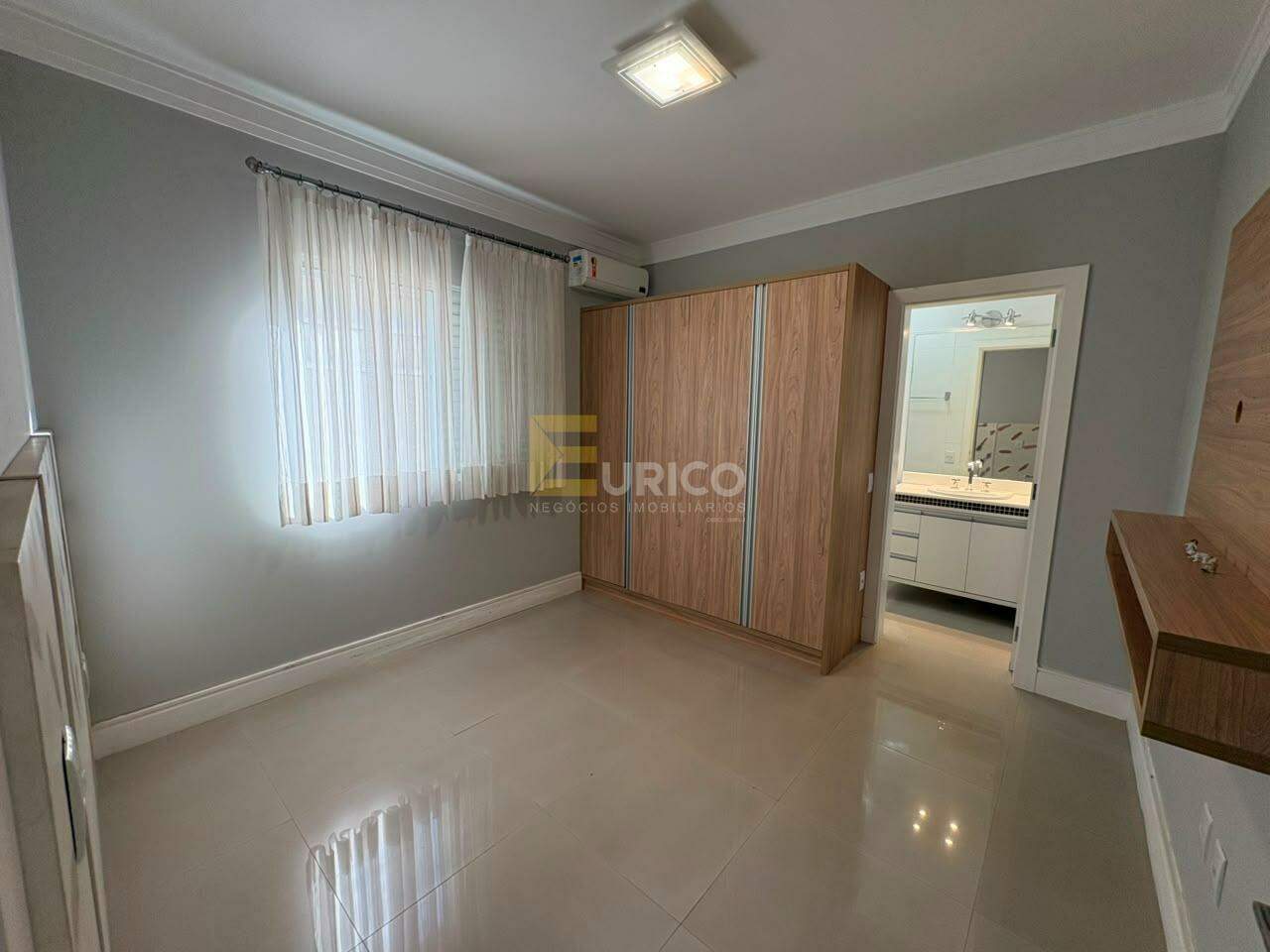 Casa em condomínio para aluguel no Cachoeira em Vinhedo/SP: SUÍTE TÉRREA