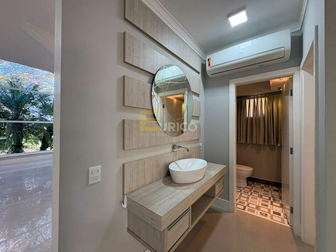 Casa em condomínio para aluguel no Cachoeira em Vinhedo/SP: LAVABO