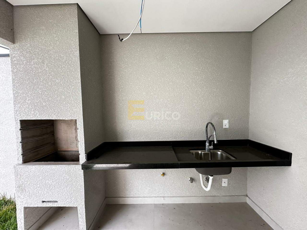 Casa em condomínio à venda no Condomínio Residencial Mont Blanc em Vinhedo/SP: 
