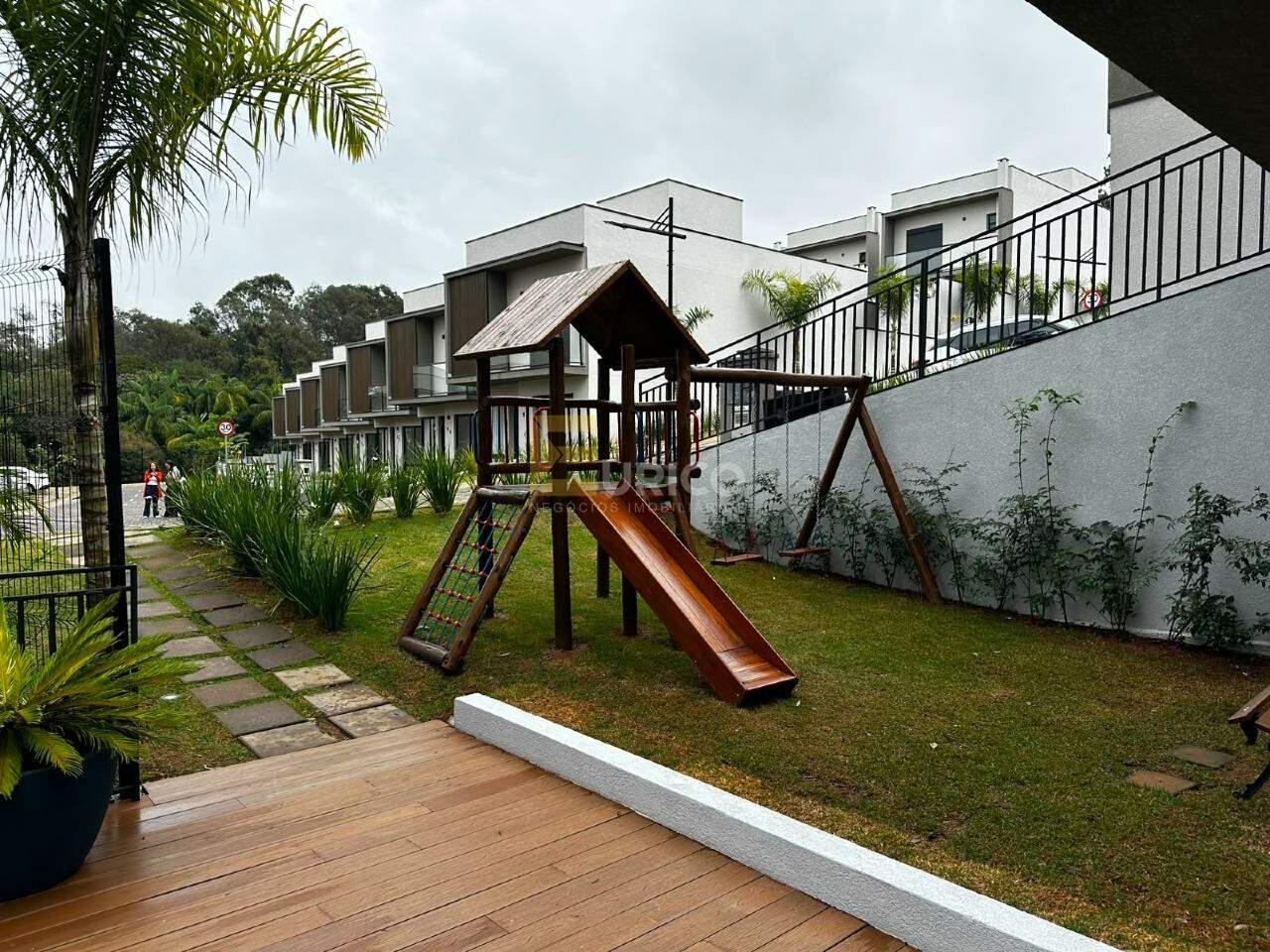 Casa em condomínio para aluguel no Condomínio Residencial Mont Blanc em Vinhedo/SP: 