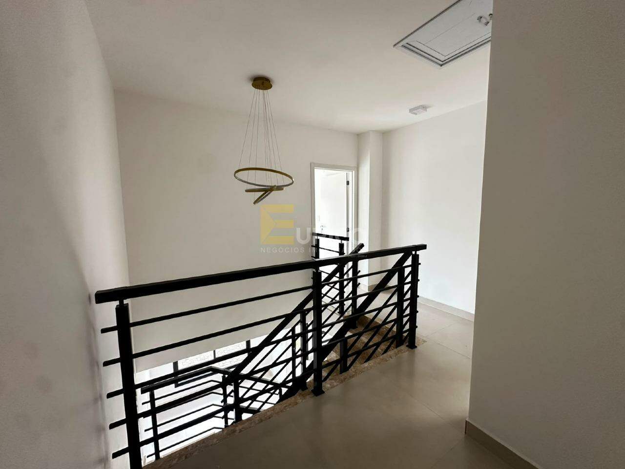 Casa em condomínio para aluguel no Condomínio Residencial Mont Blanc em Vinhedo/SP: 