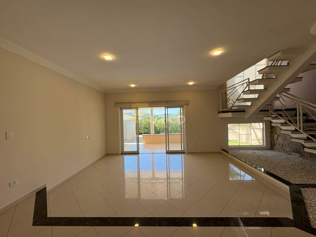 Casa em condomínio para aluguel no Santa Rosa em Vinhedo/SP: 