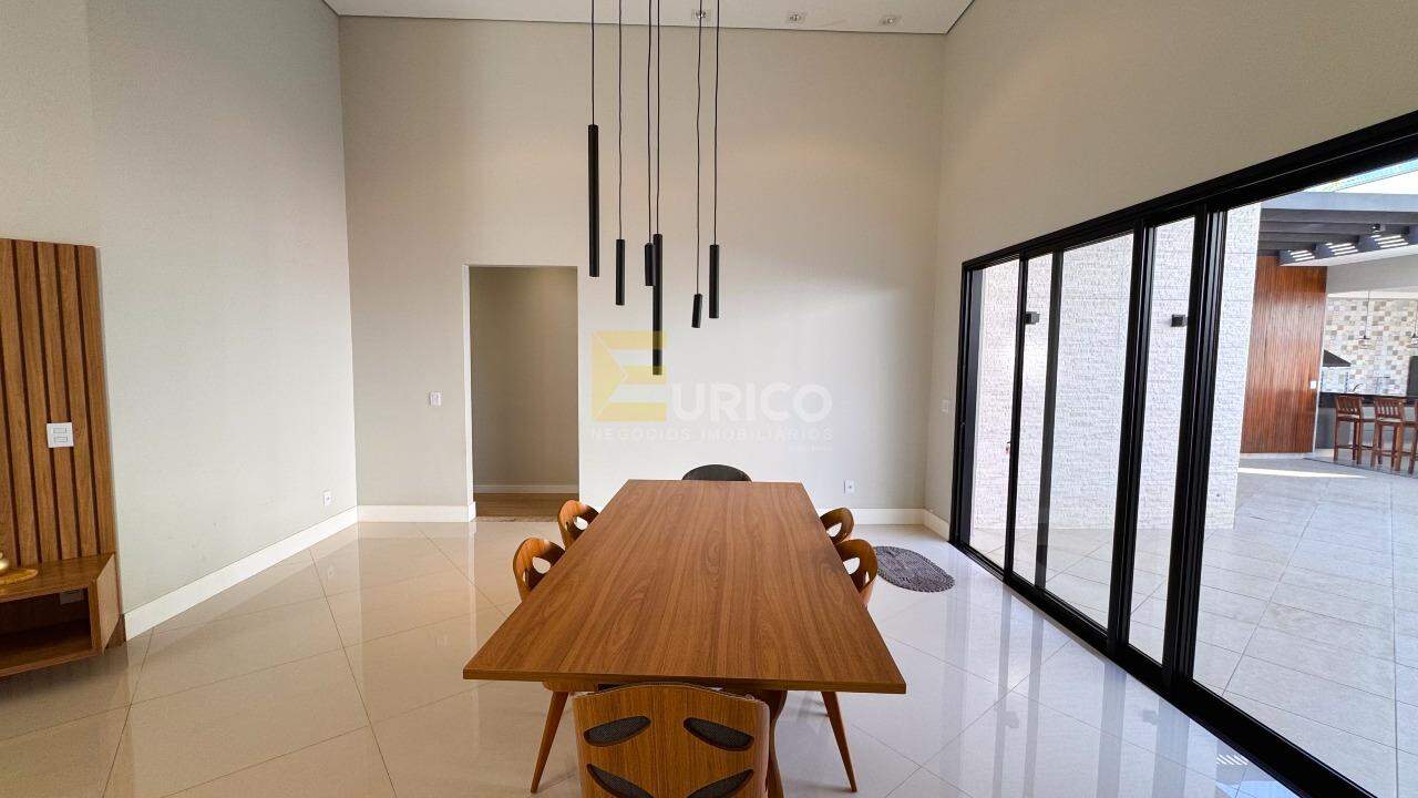 Casa em condomínio à venda no Condomínio Via Castelli em Louveira/SP: 