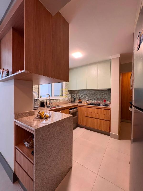 Apartamento à venda no VILA EMBARÉ em Valinhos/SP: Cozinha