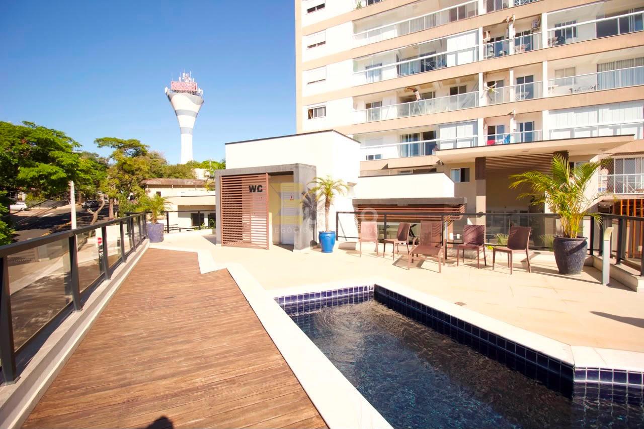 Apartamento à venda no VILA EMBARÉ em Valinhos/SP: Piscina