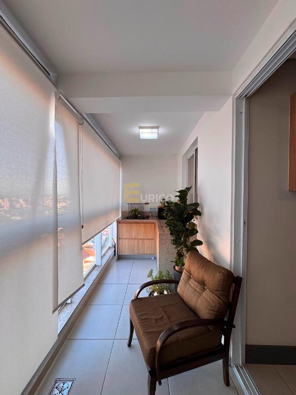 Apartamento à venda no VILA EMBARÉ em Valinhos/SP: Varanda
