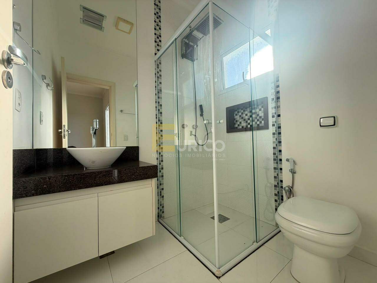 Casa em condomínio à venda no Condomínio Vila de São Lourenço em Valinhos/SP: