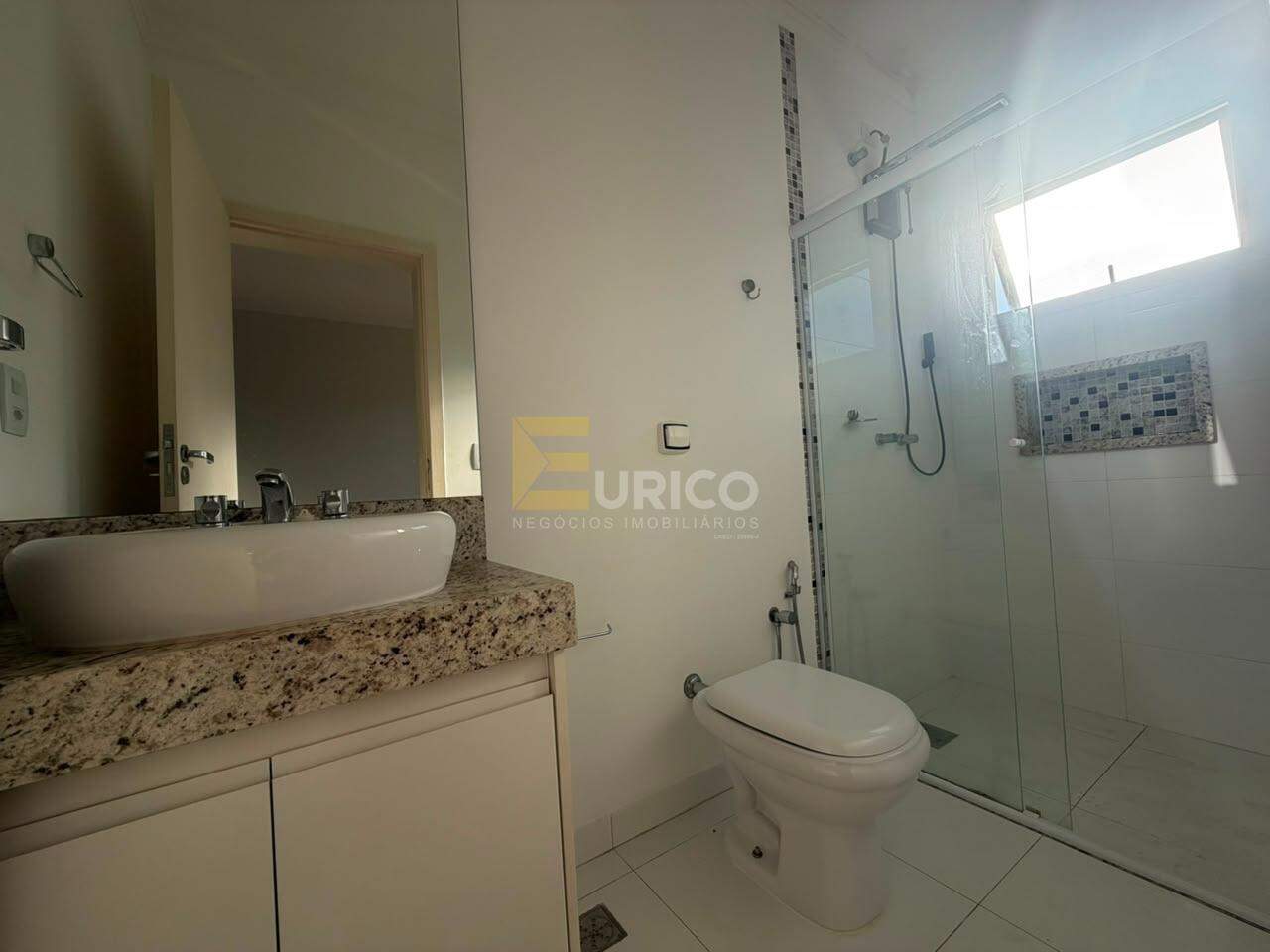 Casa em condomínio à venda no Condomínio Vila de São Lourenço em Valinhos/SP: