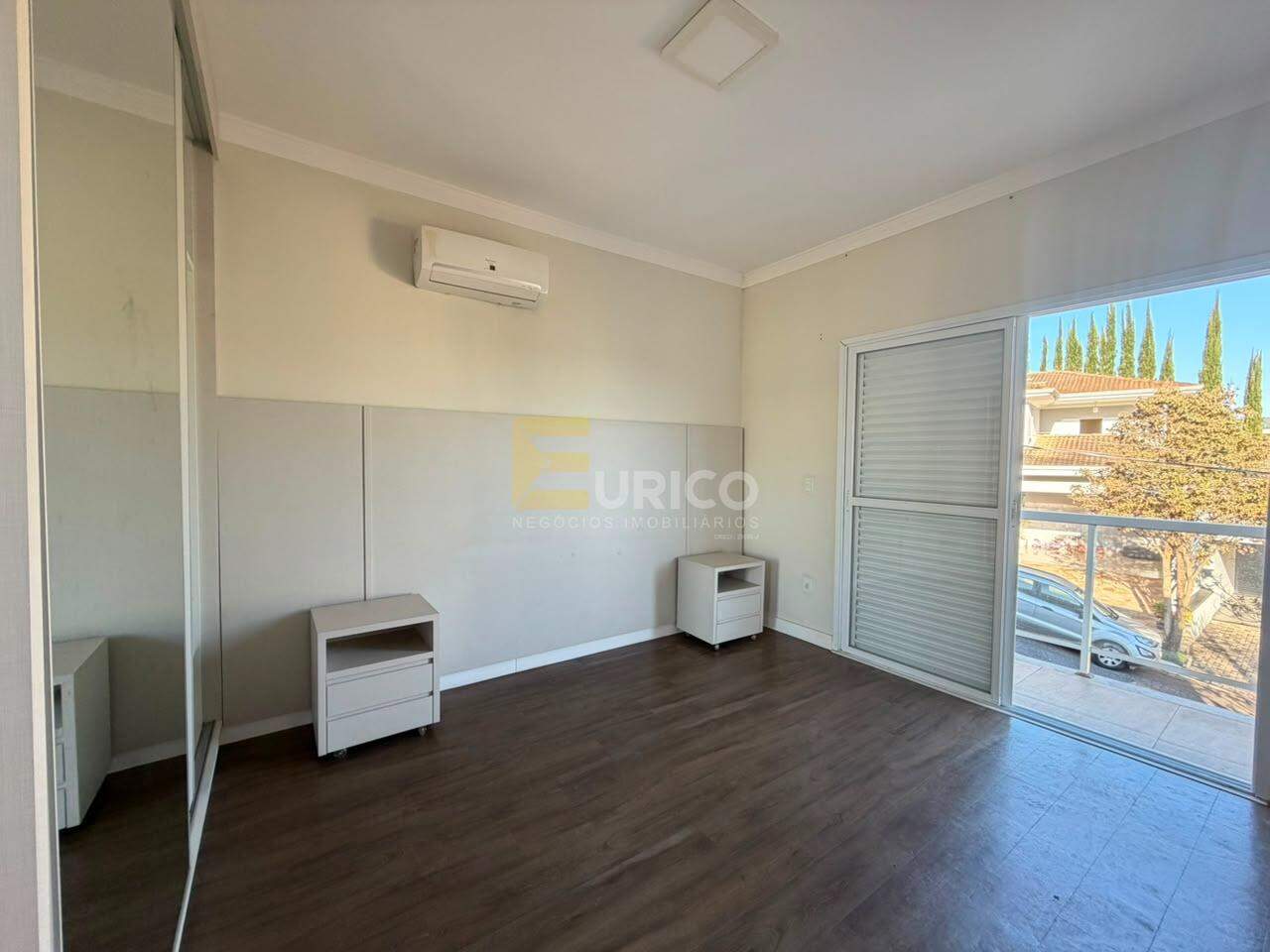 Casa em condomínio à venda no Condomínio Vila de São Lourenço em Valinhos/SP: