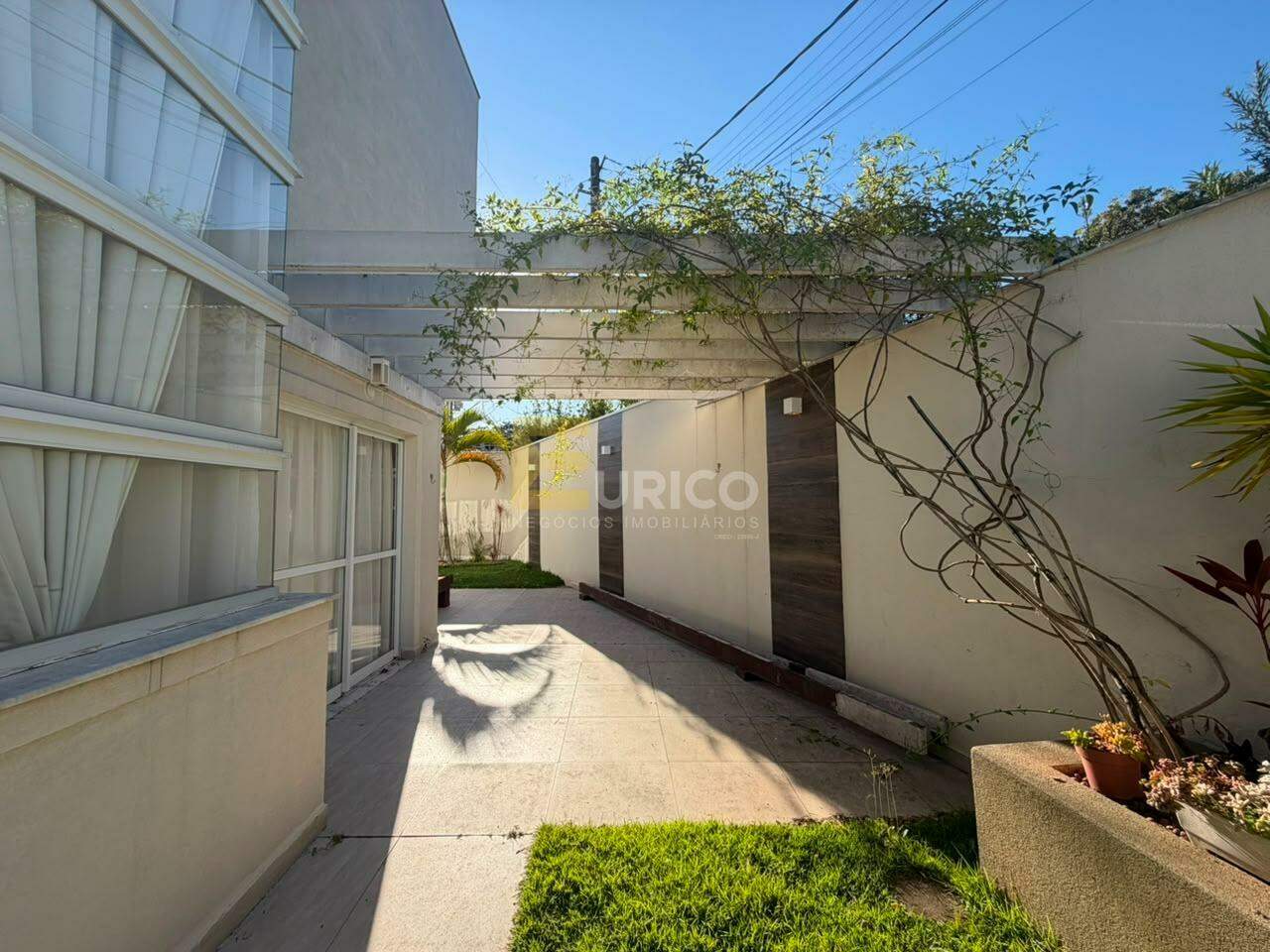 Casa em condomínio à venda no Condomínio Vila de São Lourenço em Valinhos/SP: