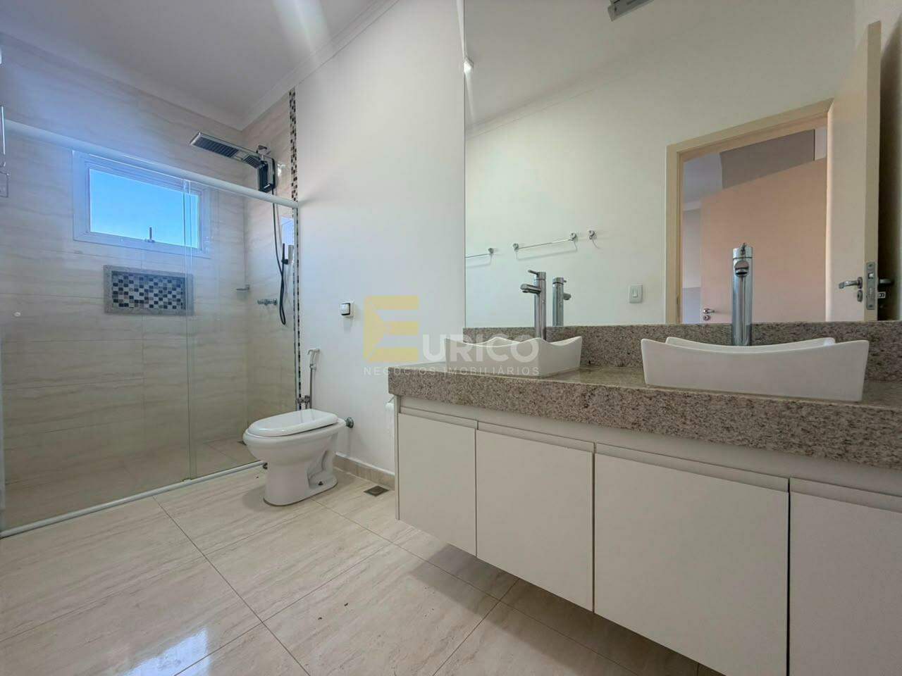 Casa em condomínio à venda no Condomínio Vila de São Lourenço em Valinhos/SP: