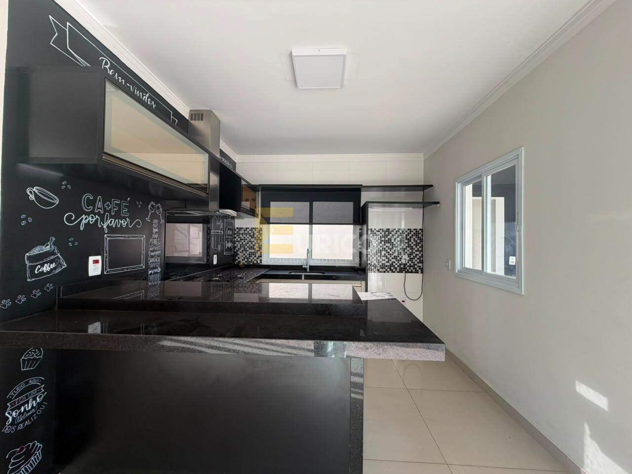 Casa em condomínio à venda no Condomínio Vila de São Lourenço em Valinhos/SP: