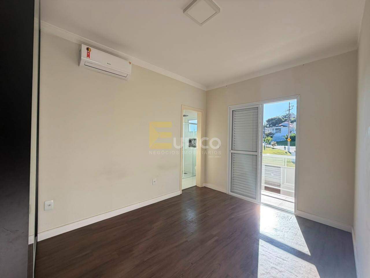 Casa em condomínio à venda no Condomínio Vila de São Lourenço em Valinhos/SP:
