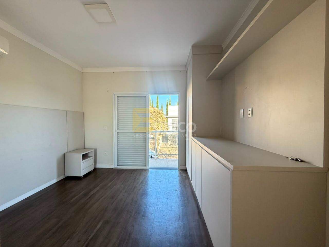 Casa em condomínio à venda no Condomínio Vila de São Lourenço em Valinhos/SP: