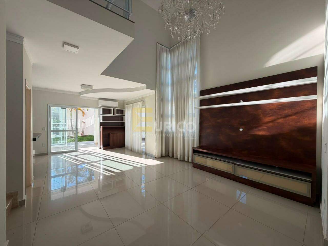Casa em condomínio à venda no Condomínio Vila de São Lourenço em Valinhos/SP: