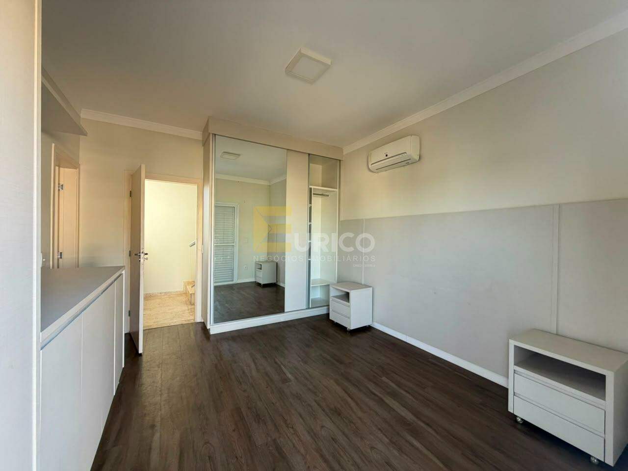 Casa em condomínio à venda no Condomínio Vila de São Lourenço em Valinhos/SP: