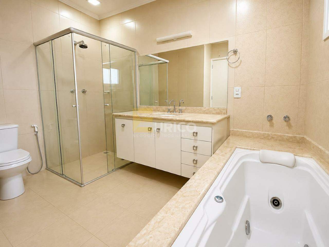 Casa em condomínio para aluguel no Condomínio Ouro Verde em Valinhos/SP: