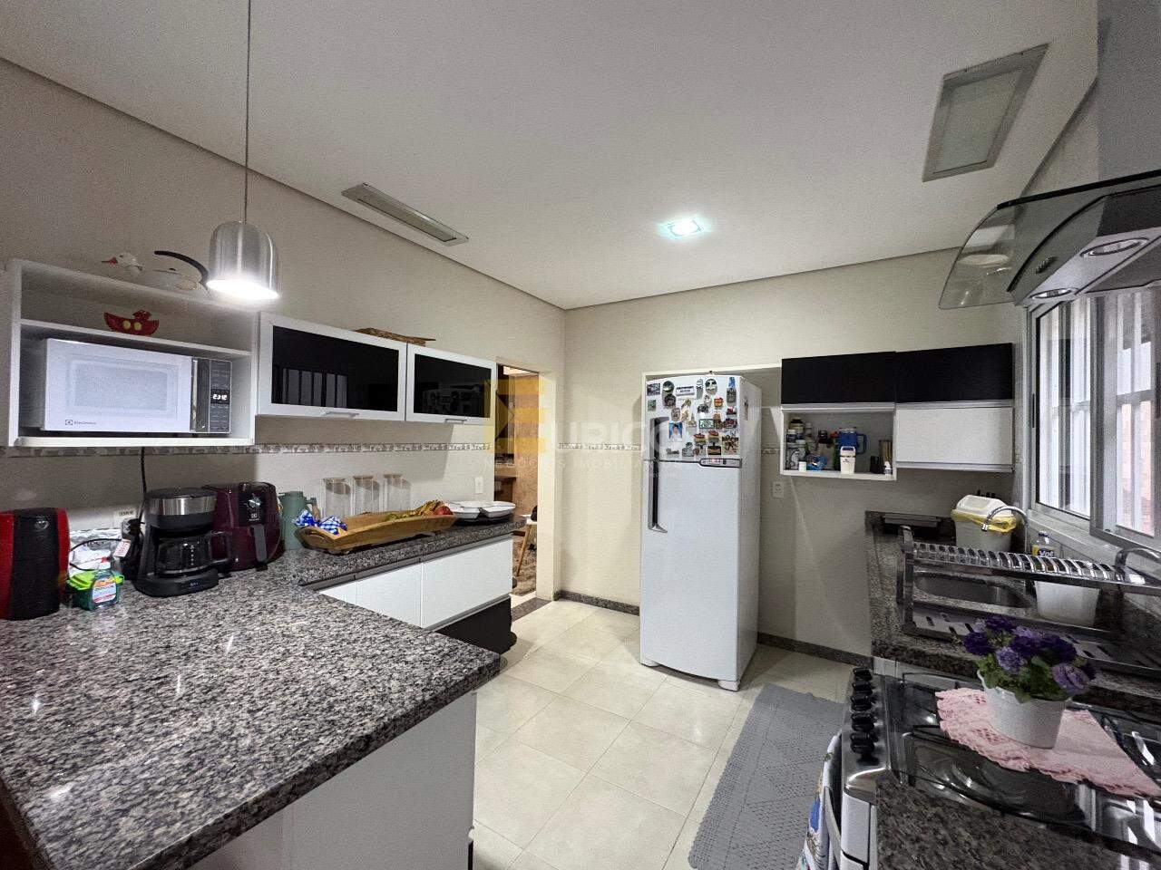 Casa em condomínio à venda no Santa Cândida em Vinhedo/SP: 