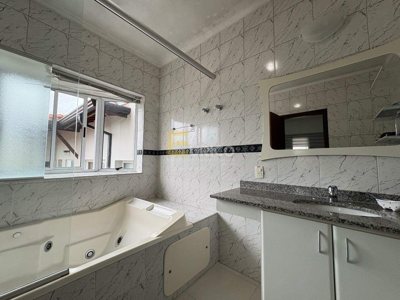 Casa em condomínio à venda no Santa Cândida em Vinhedo/SP: 