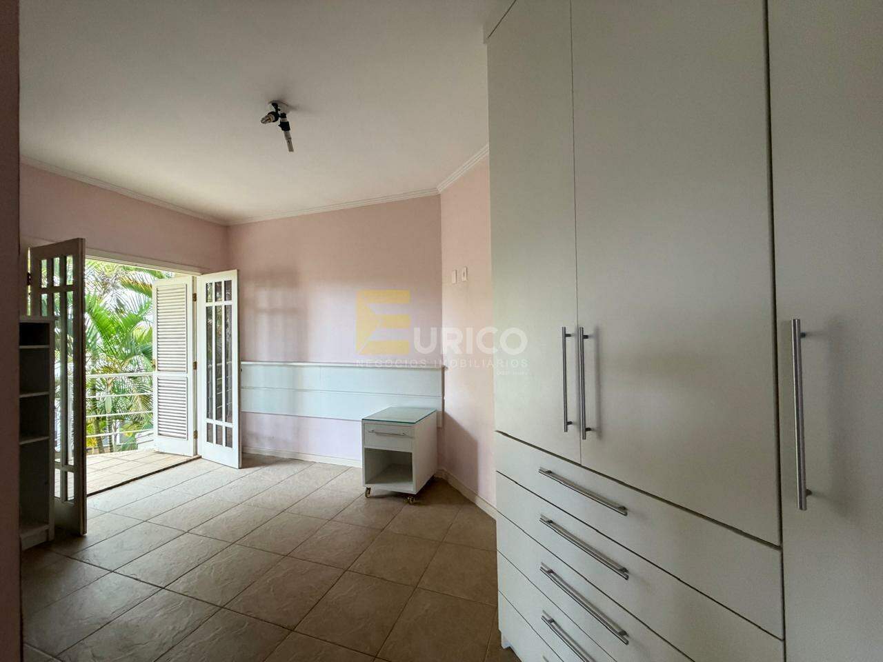 Casa em condomínio à venda no Condomínio Moinho de Vento em Valinhos/SP: